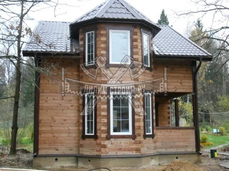 Вариант проекта дома из бруса с эркером