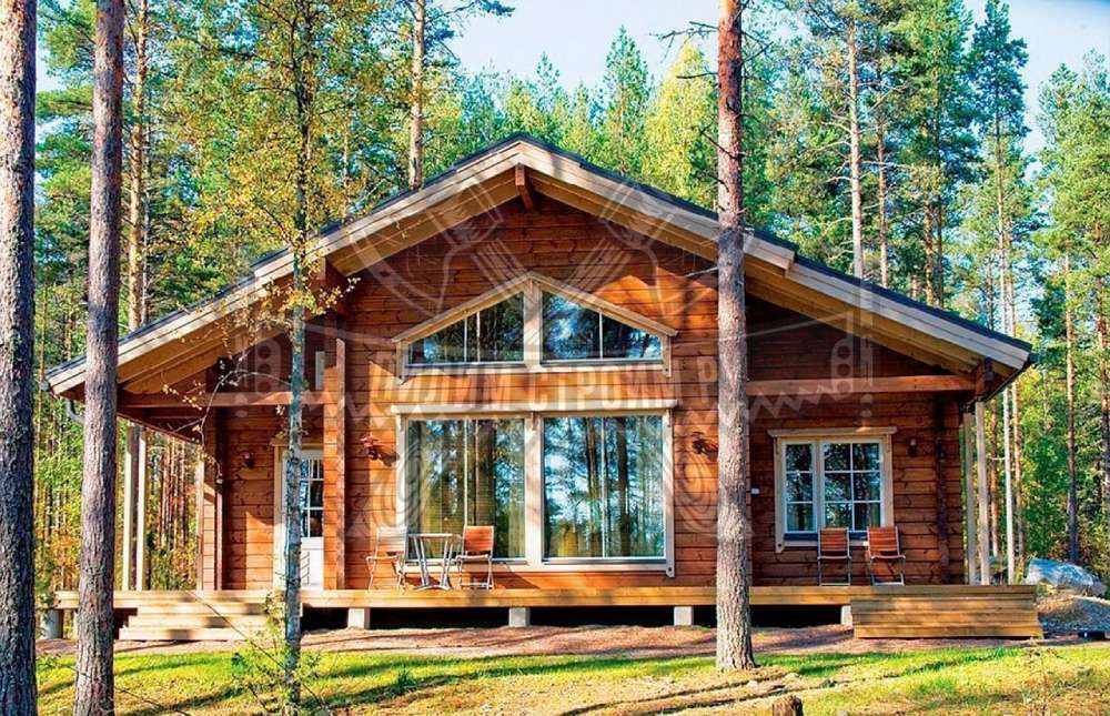 небольшой дом из клееного бруса на участке